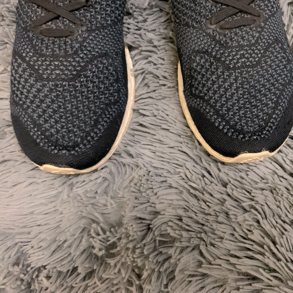 Adida ultra boost sneakers - Picture 3 of 14